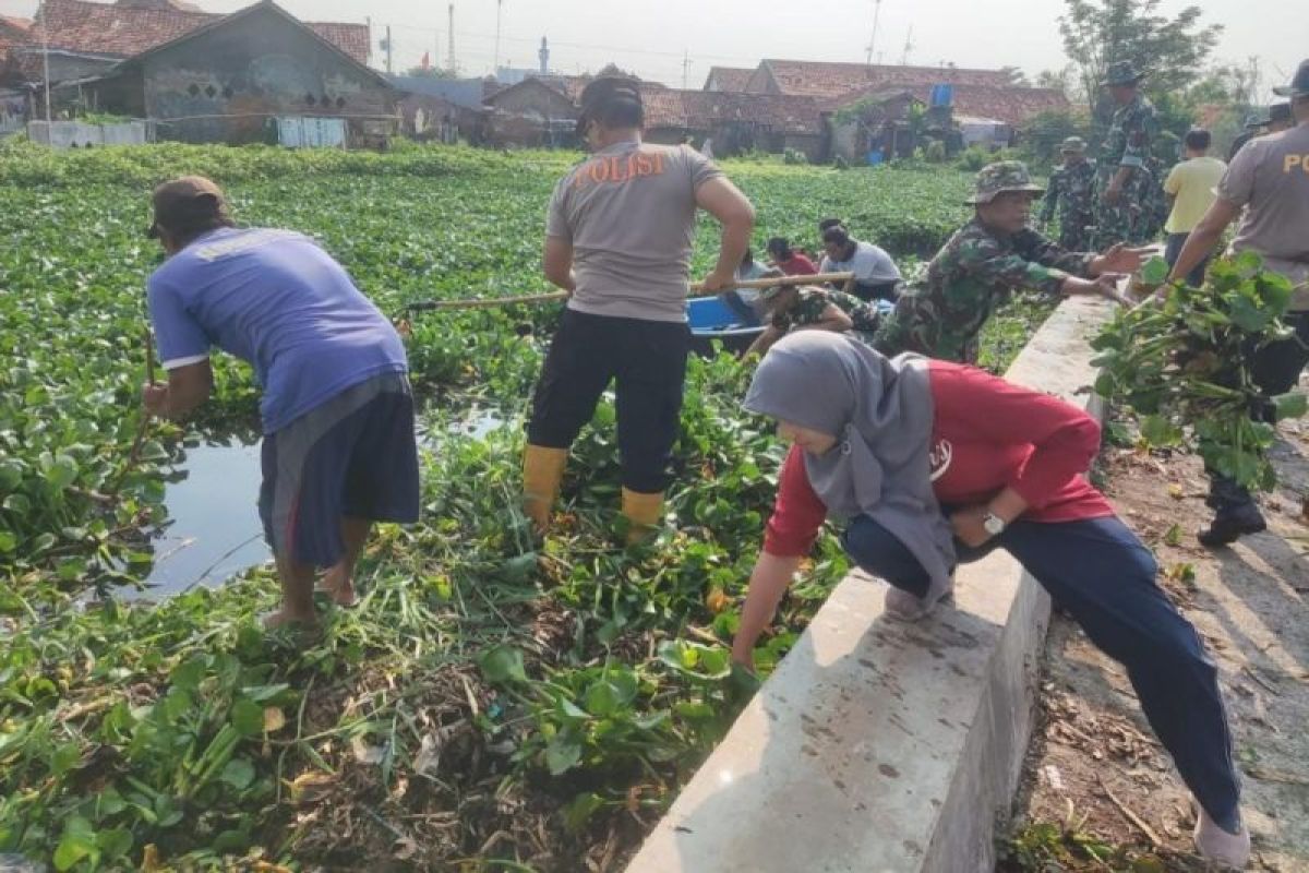 Pemkot Pekalongan giatkan gerakan kerja bakti serentak cegah  banjir