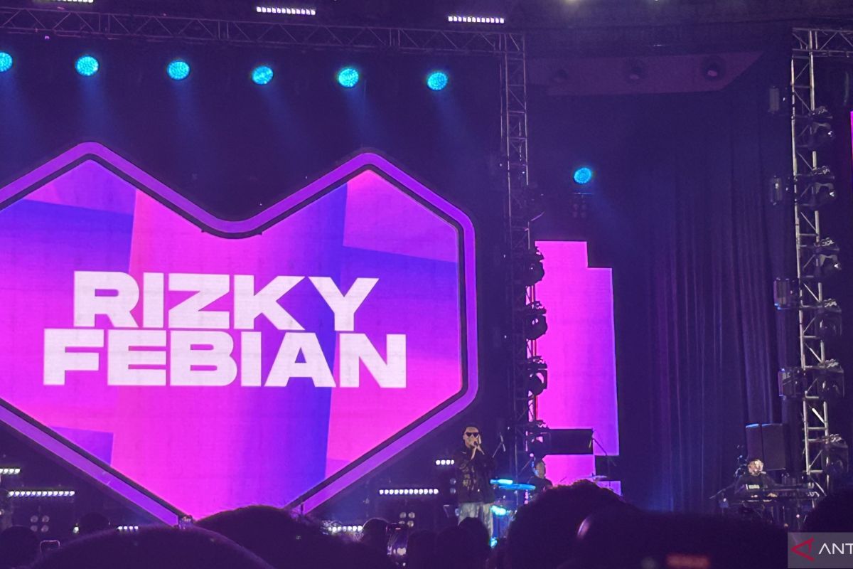 Penyanyi Rizky Febian jadi pembuka Lazada Fest 2023