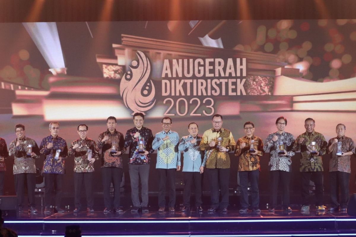 UNS sabet tiga penghargaan di ajang Anugerah Diktiristek 2023