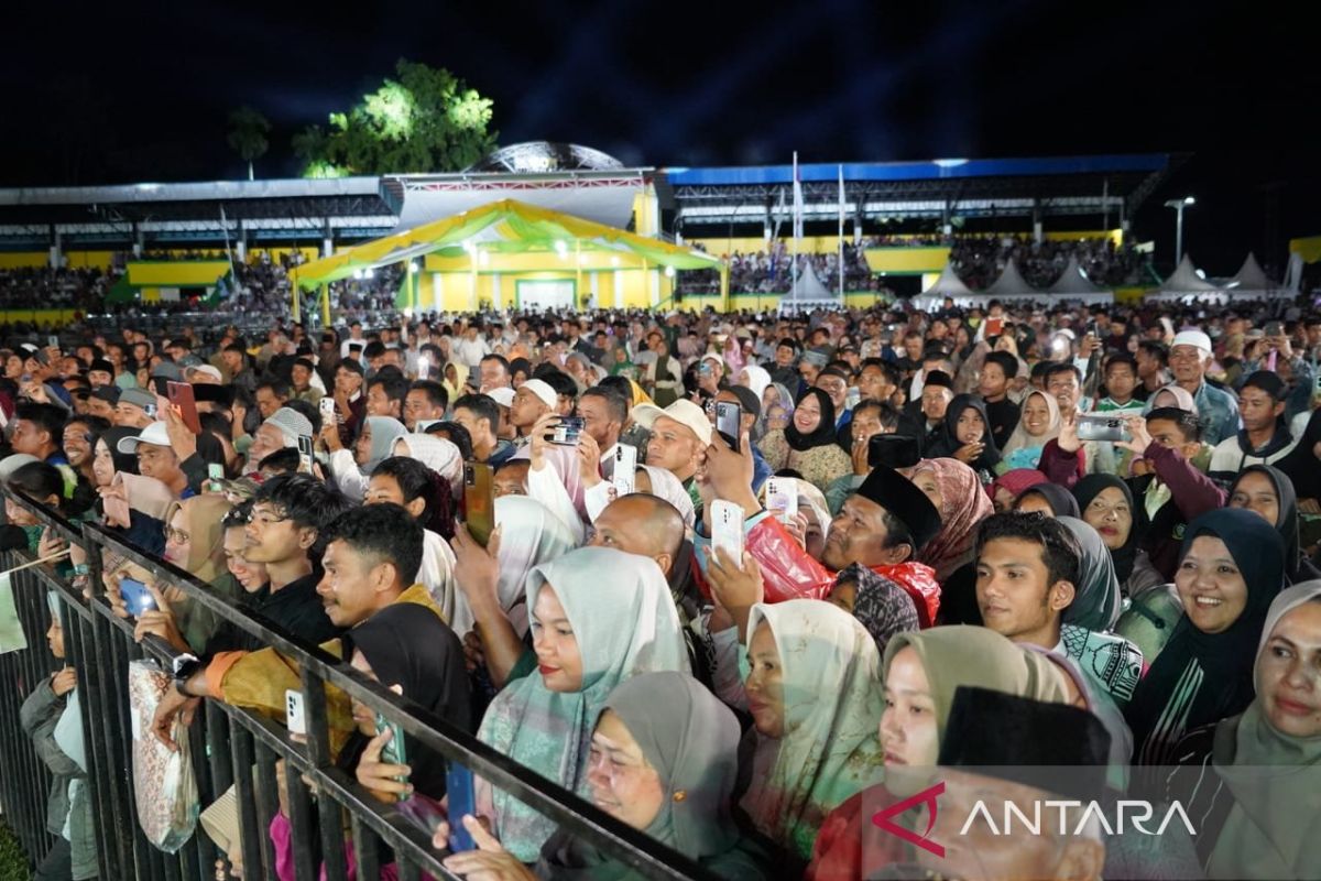 Masyarakat Solok Selatan antusias dengarkan tabligh akbar UAS