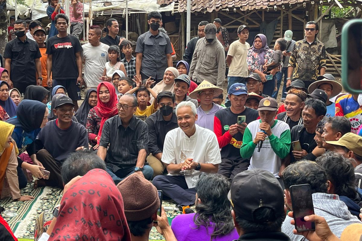 Capres Ganjar tampung keluh kesah petani Magelang soal pupuk