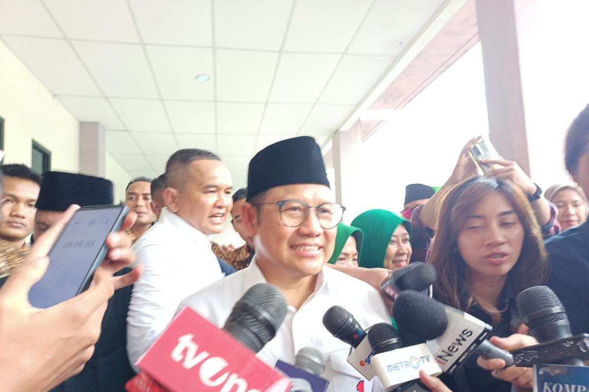 Anies-Muhaimin janjikan tunjangan untuk ibu hamil, guru ngaji, dan hapus PBB