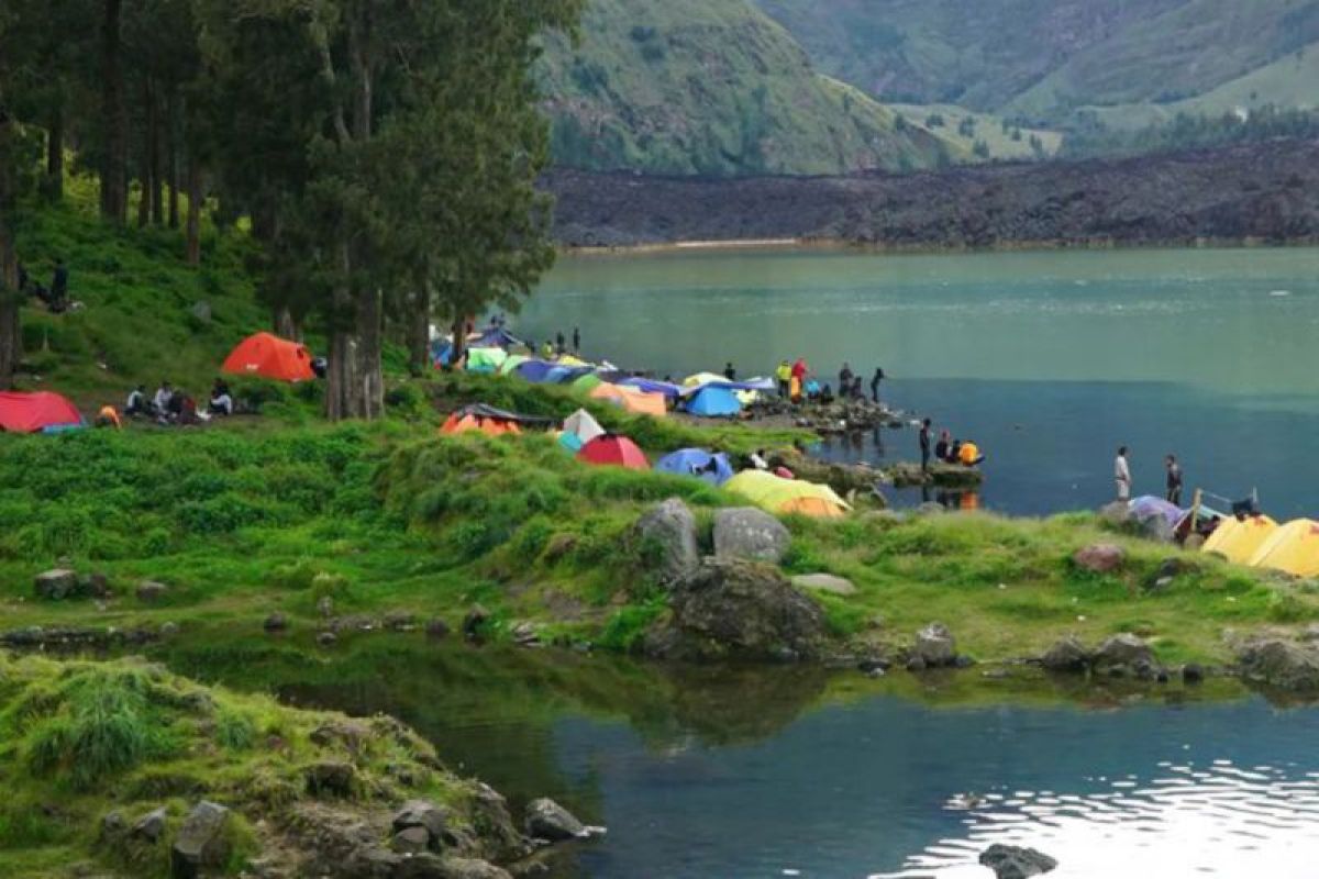 Destinasi wisata pendakian Taman Nasional Gunung Rinjani ditutup