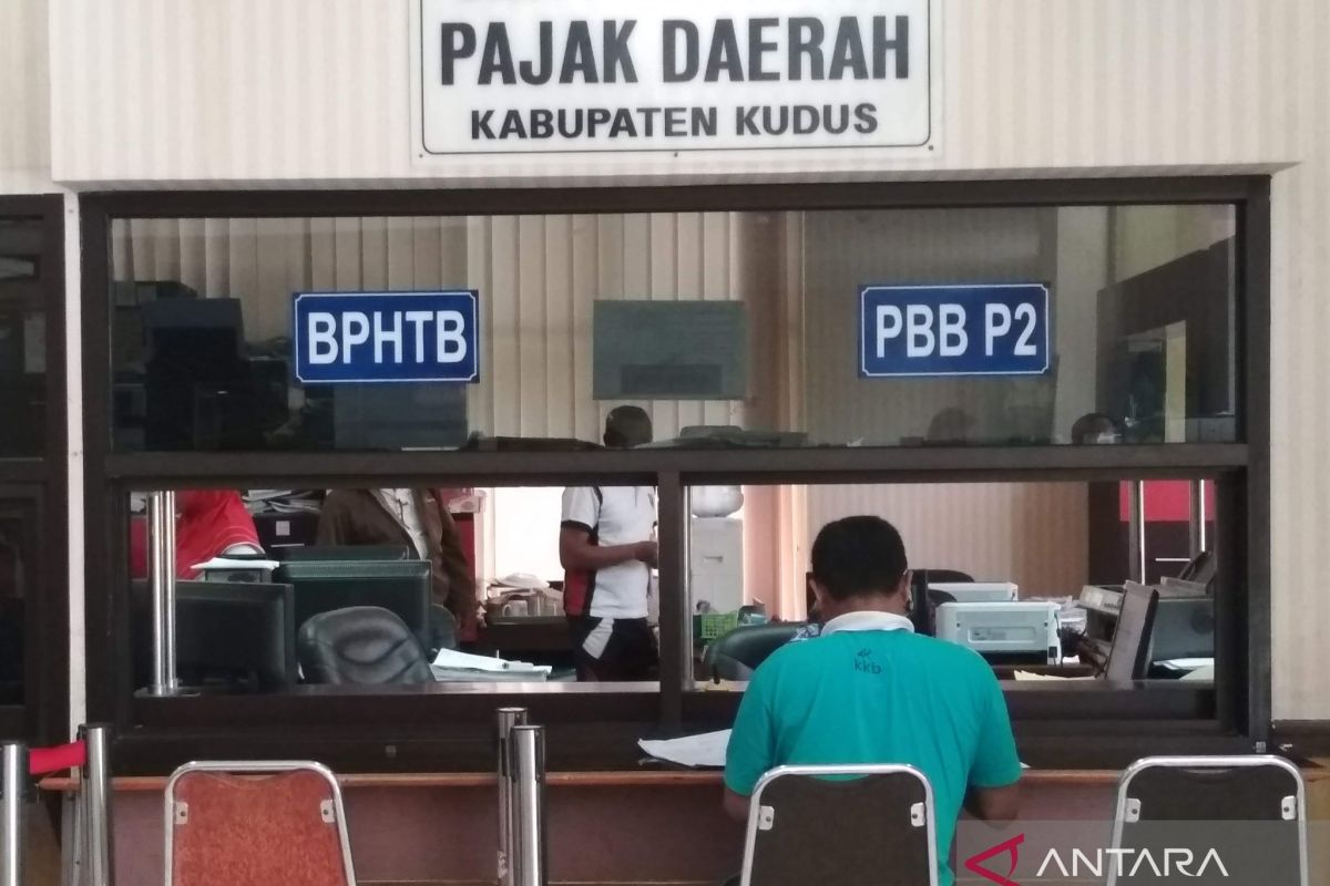 Penerimaan  pajak Pemkab Kudus 2023 lampaui target