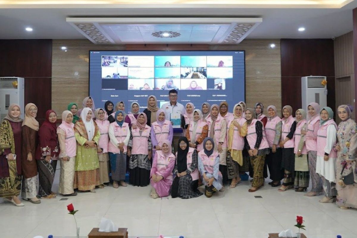 Hari Ibu, srikandi PLN kampanye terapkan gaya hidup sehat