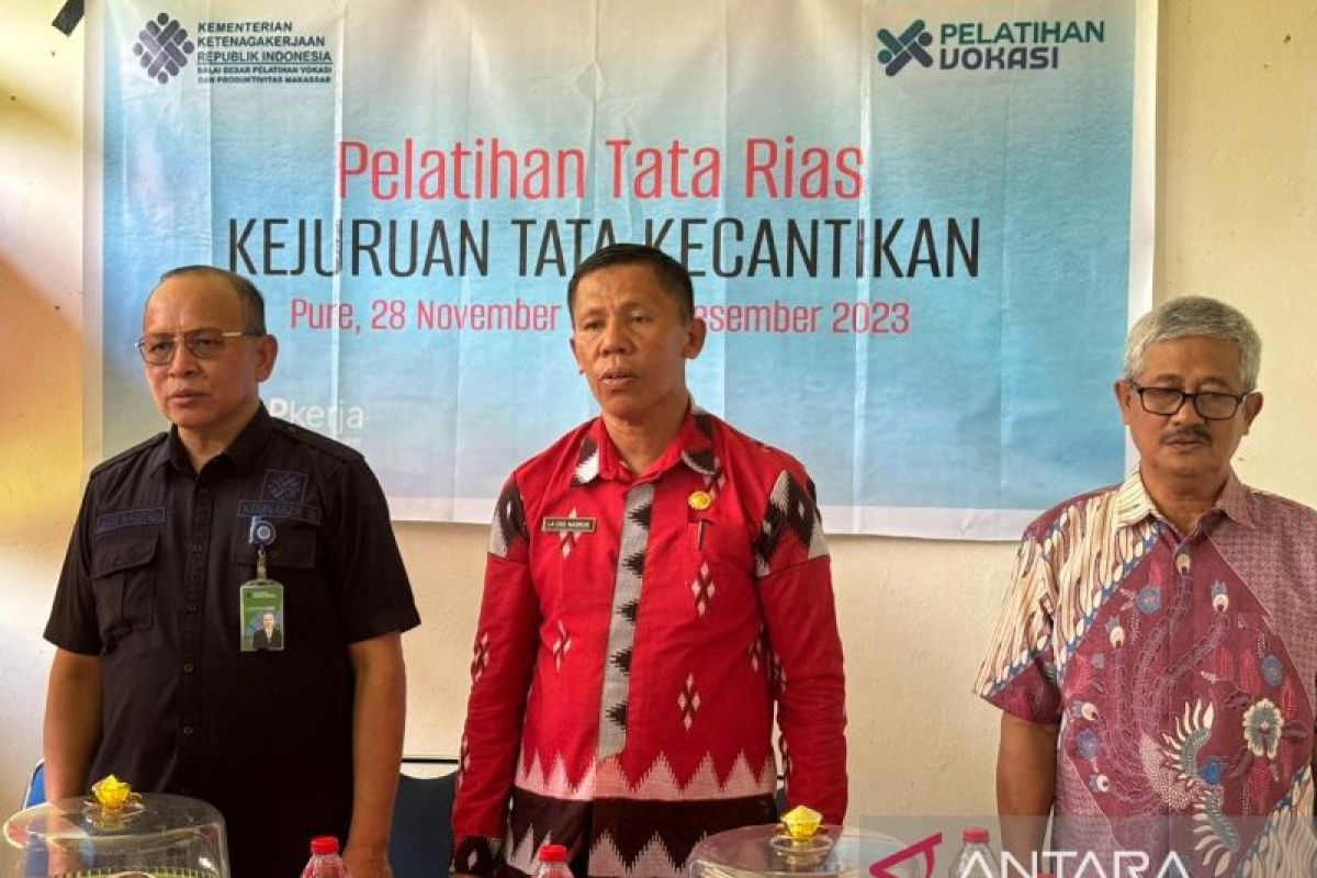 Tutup TMT di Kabupaten Muna, La Ode Haji Polondu harapkan siswa lebih produktif