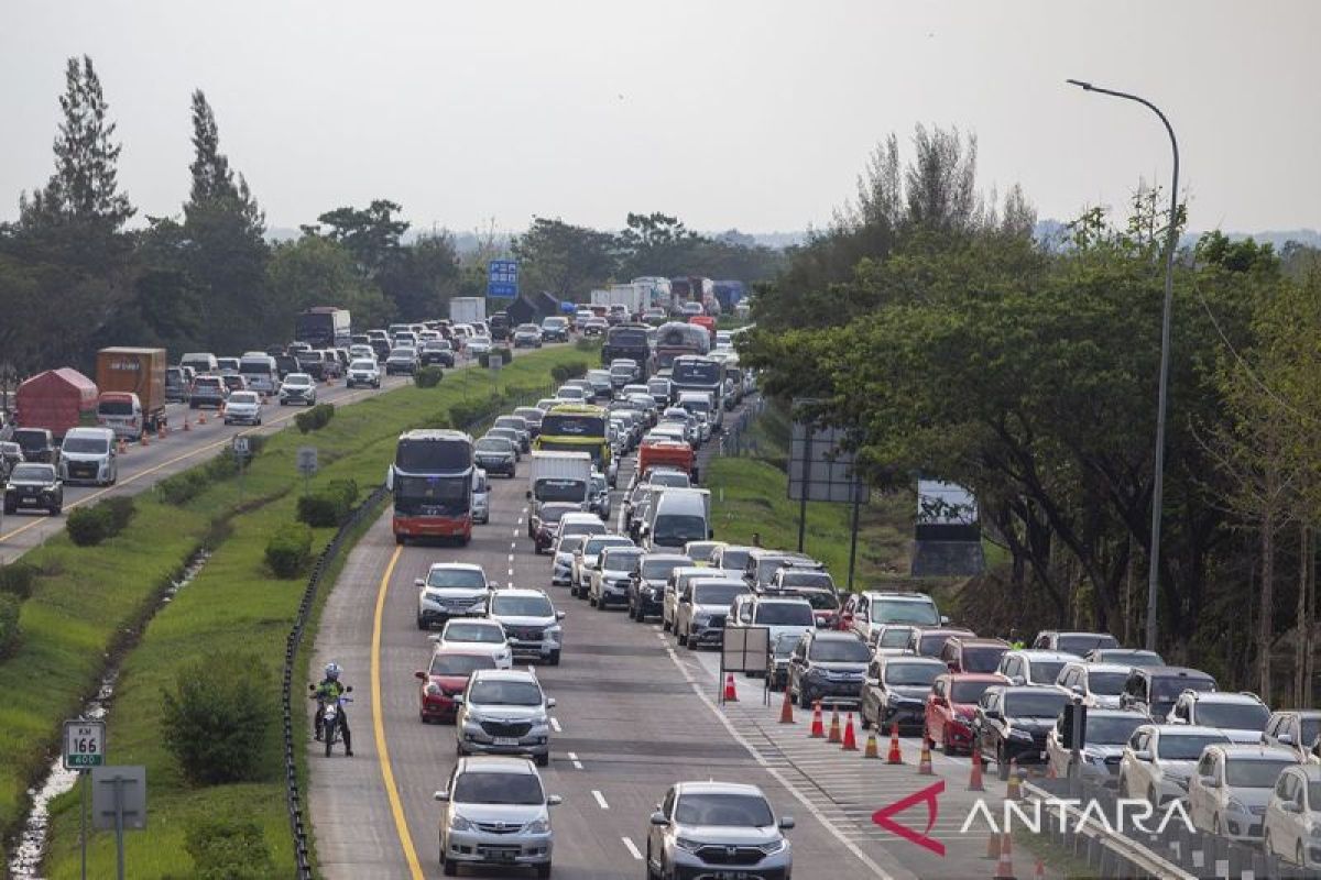 Polri menyiapkan rekayasa lalin jalan tol saat arus balik Natal