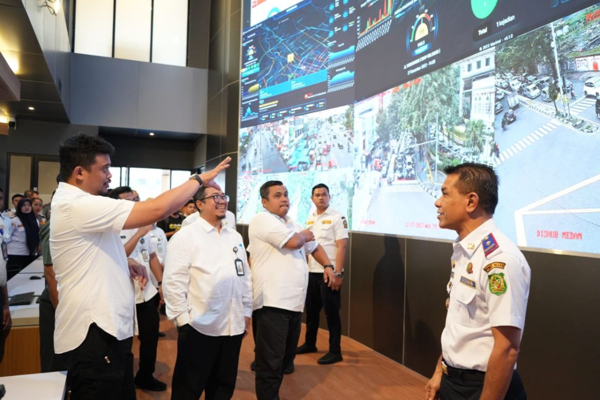 Medan meluncurkan ruang pusat kontrol CCTV wujud kota pintar