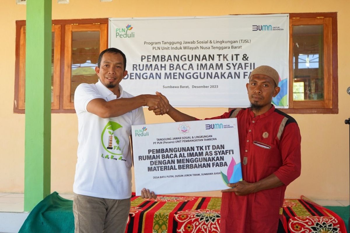 PLN NTB salurkan bantuan pembangunan TK IT dan Rumah Baca memanfaatkan FABA