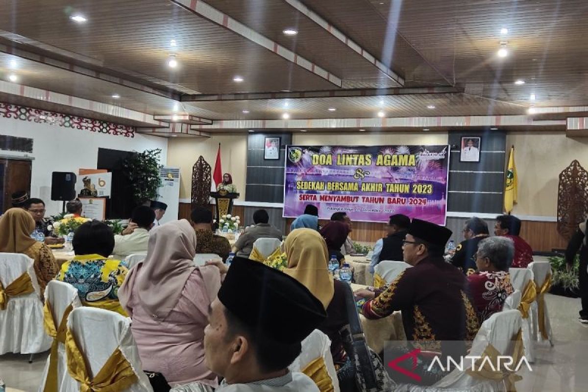 Pemkot Palangka Raya sambut tahun baru dengan doa lintas agama