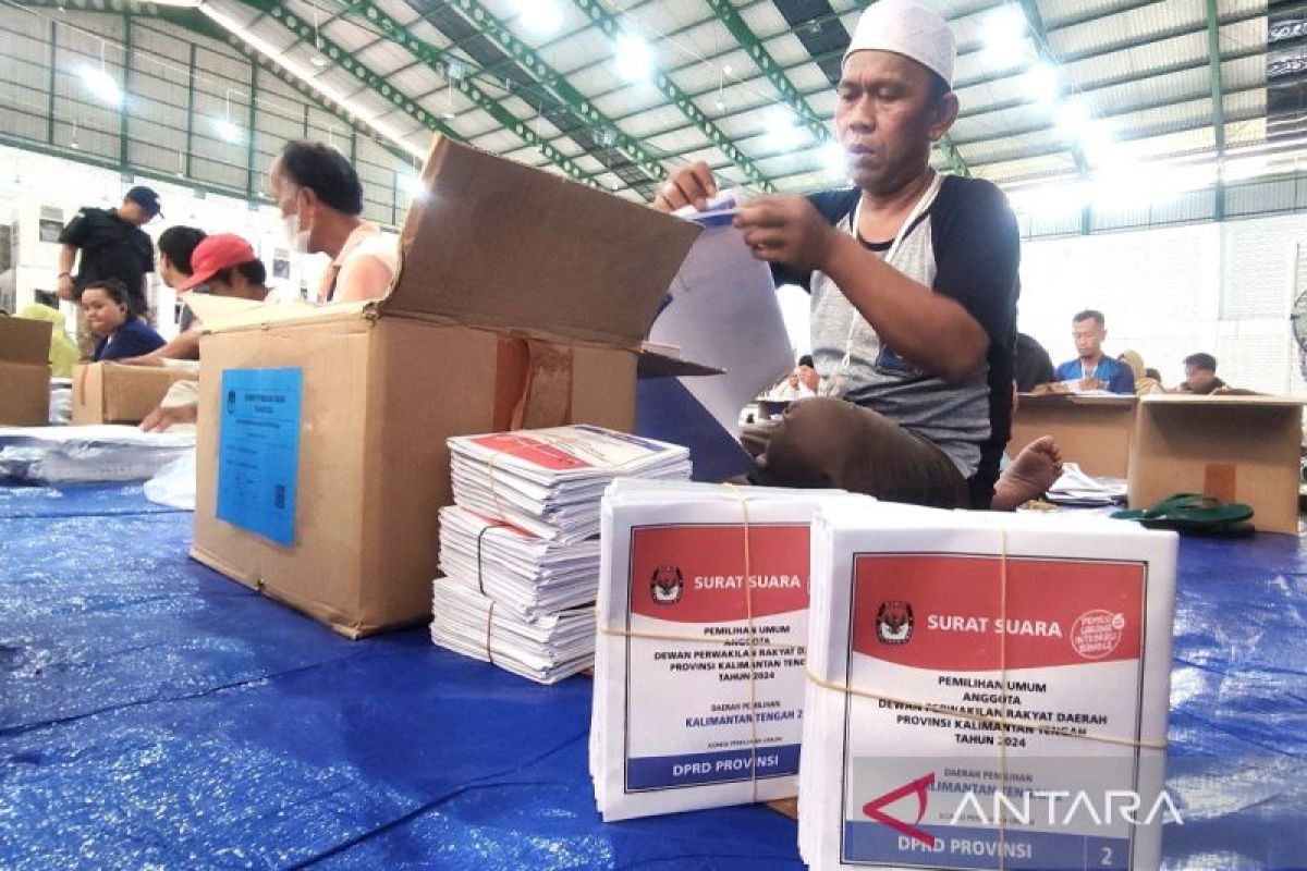 KPU Kotim libatkan 182 orang untuk sortir dan lipat surat suara