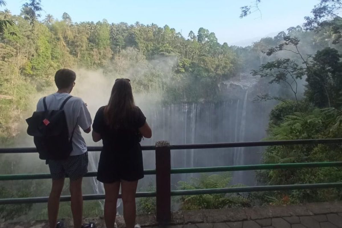 Indahnya air terjun Tumpak Sewu di Lumajang