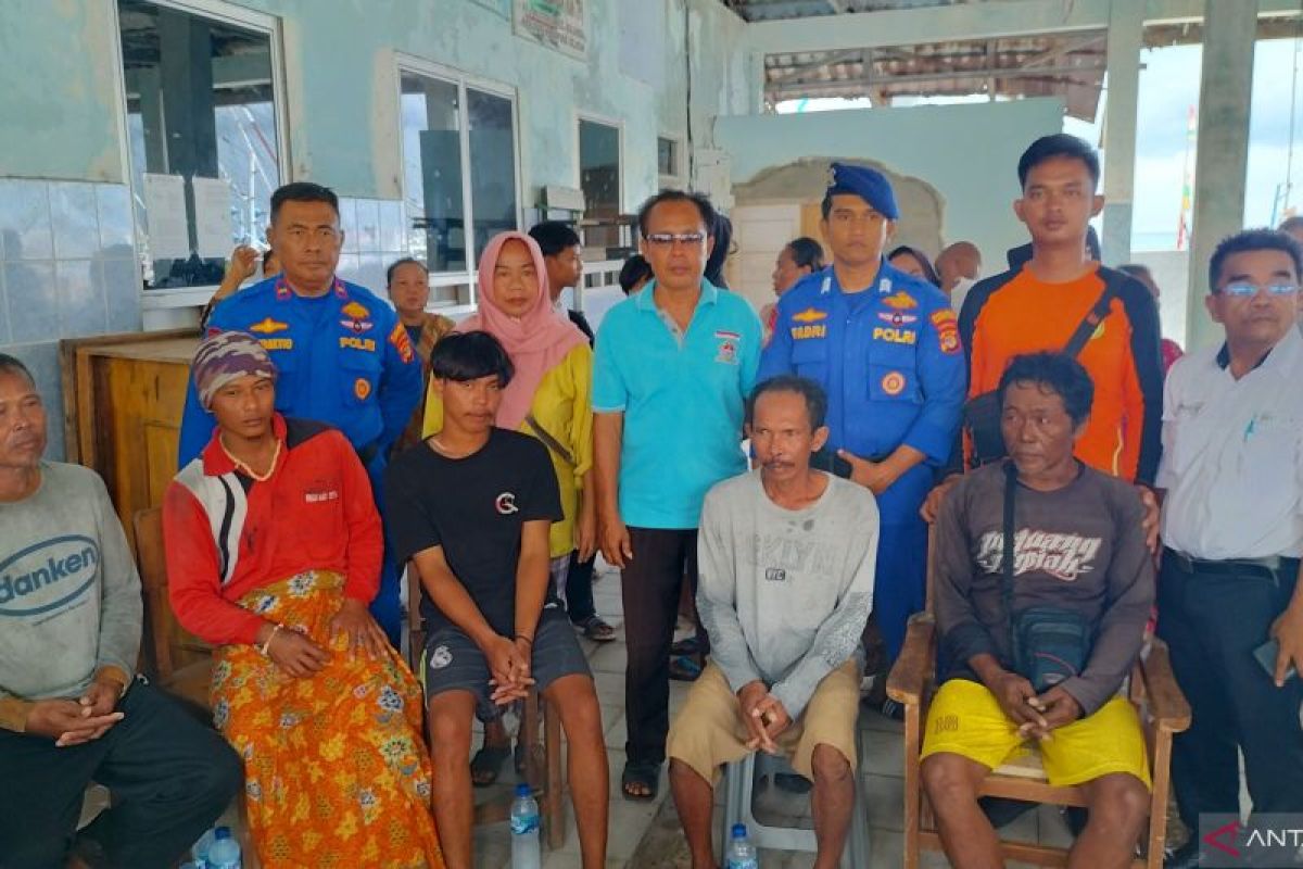 SAR gabungan selamatkan 6 ABK kapal tenggelam di perairan Lampung Selatan