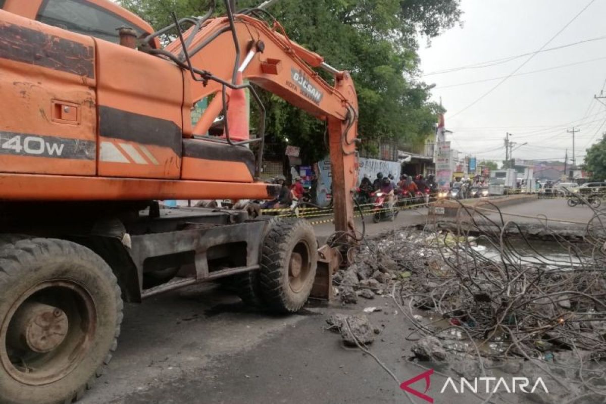 DPRD  Semarang kawal peninggian Jembatan Nogososro atasi banjir