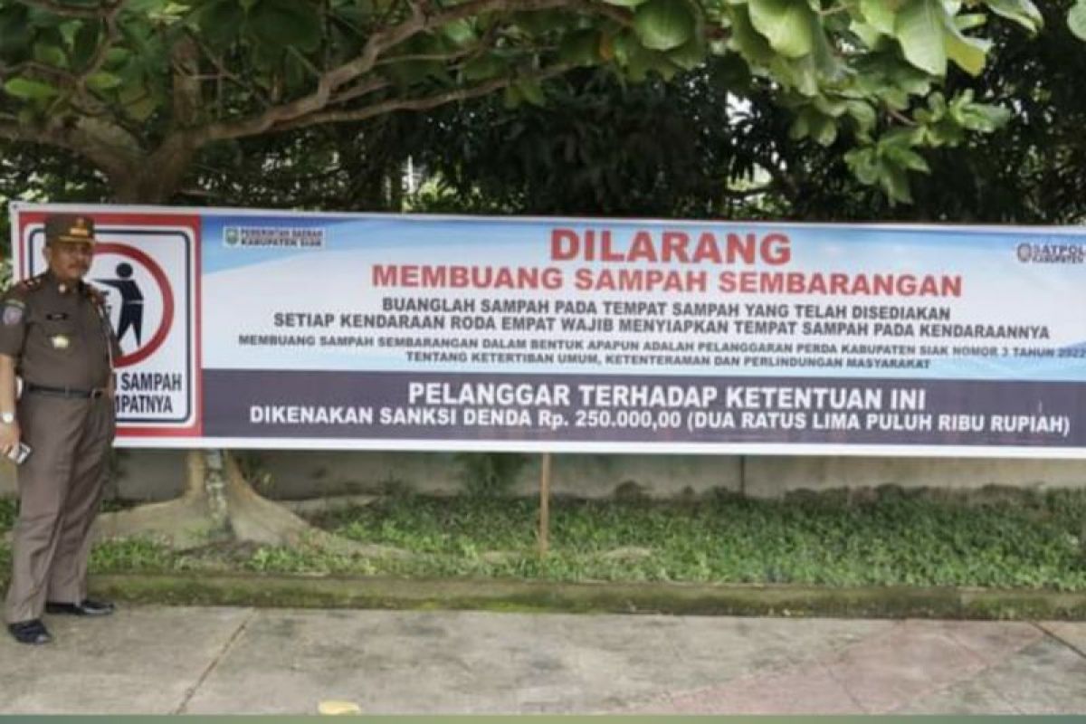 Siak akan denda warga buang sampah sembarangan