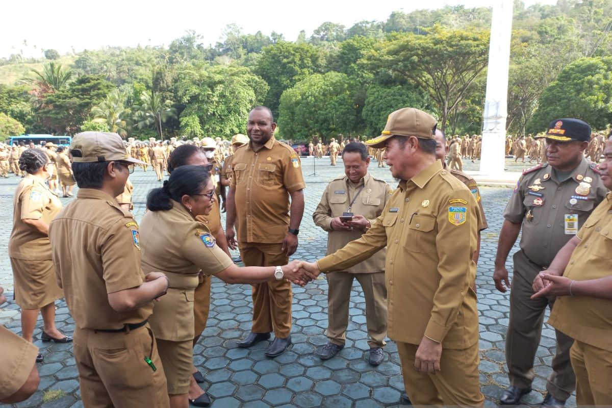 Pemprov Papua ingatkan pengusaha bayar upah sesuai ketetapan UMR