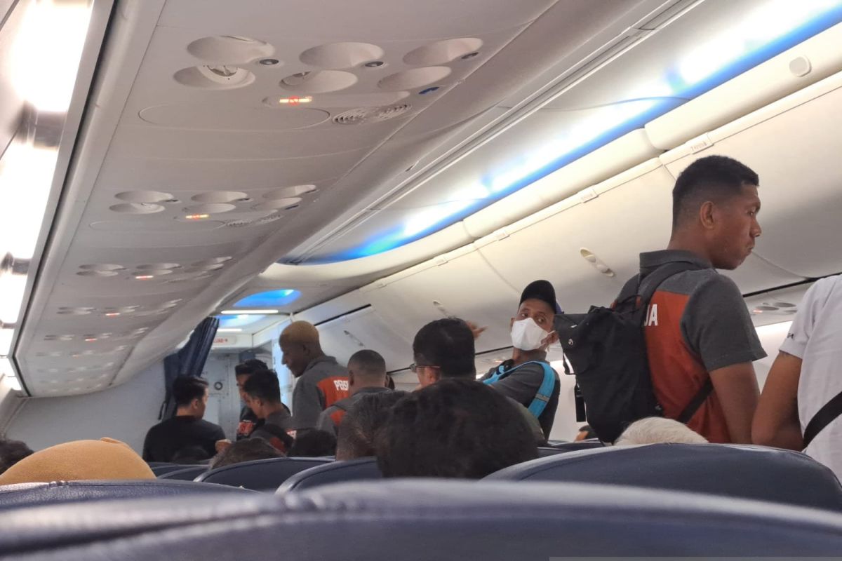 Lion Air gagal mendarat, skuad Persiraja pilih jalur darat