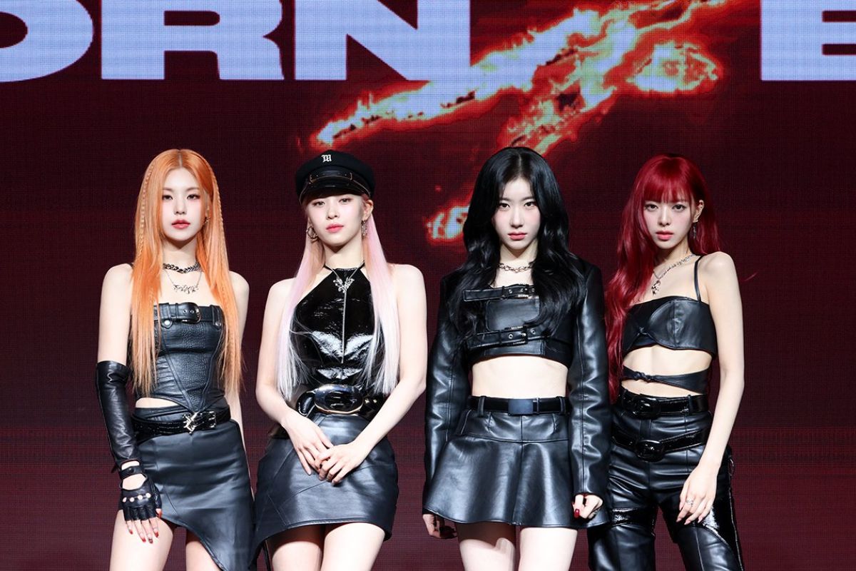 ITZY janjikan penampilan berenergi lewat 'Born to Be'