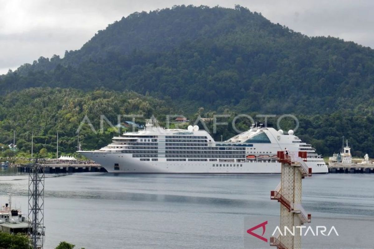 Singgah di Pulau Weh, enam kapal pesiar bawa turis