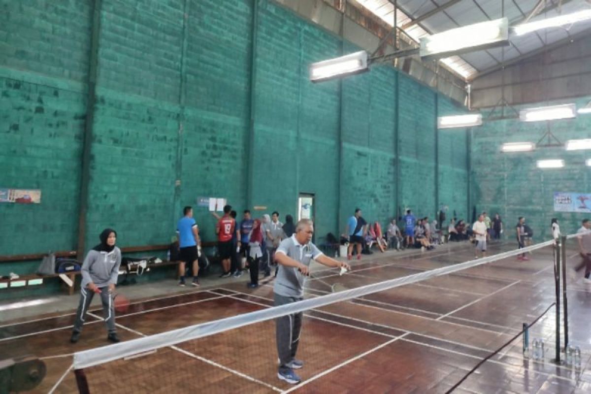 Peringati HUT Ke-74 Imigrasi, Kemenkumham Jateng gelar "funminton"