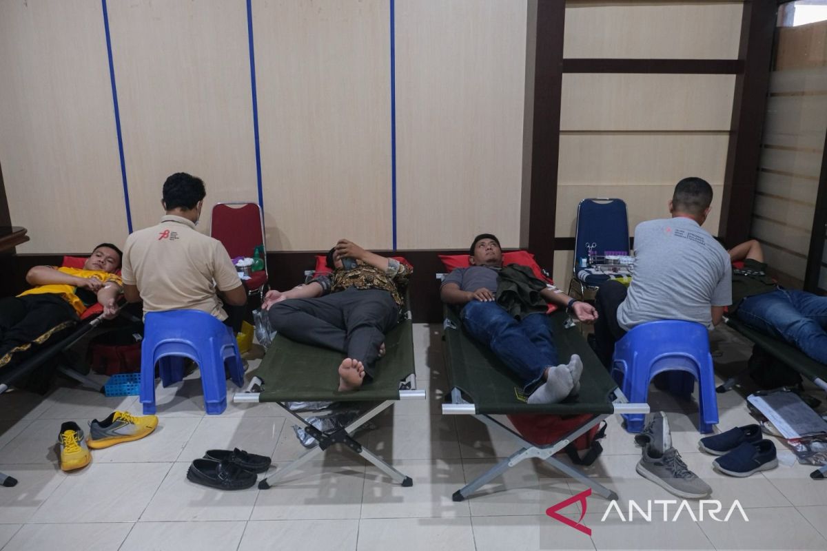 BPOM Kendari gelar donor darah