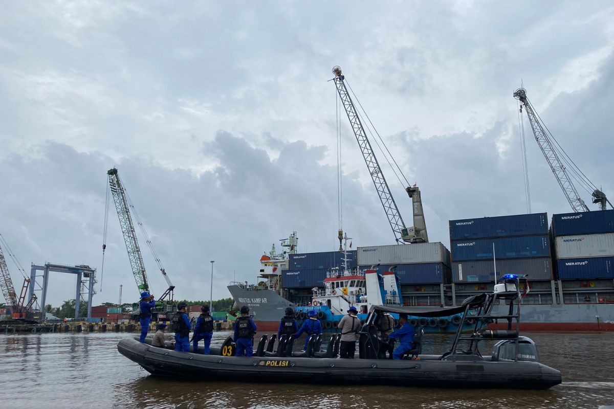 Ribuan surat suara di Riau tak bisa dipakai