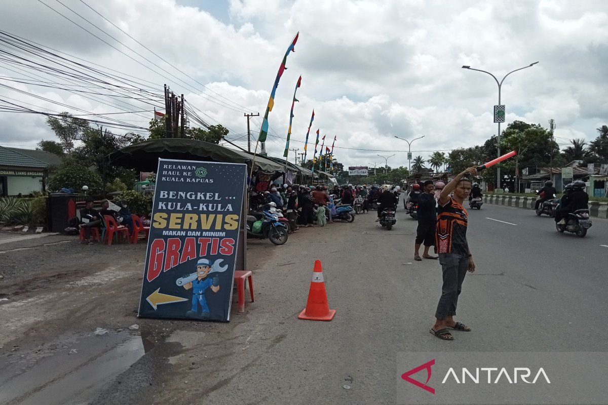 Komunitas bengkel layani servis gratis bagi jamaah Haul ke-19 Guru Sekumpul di Martapura