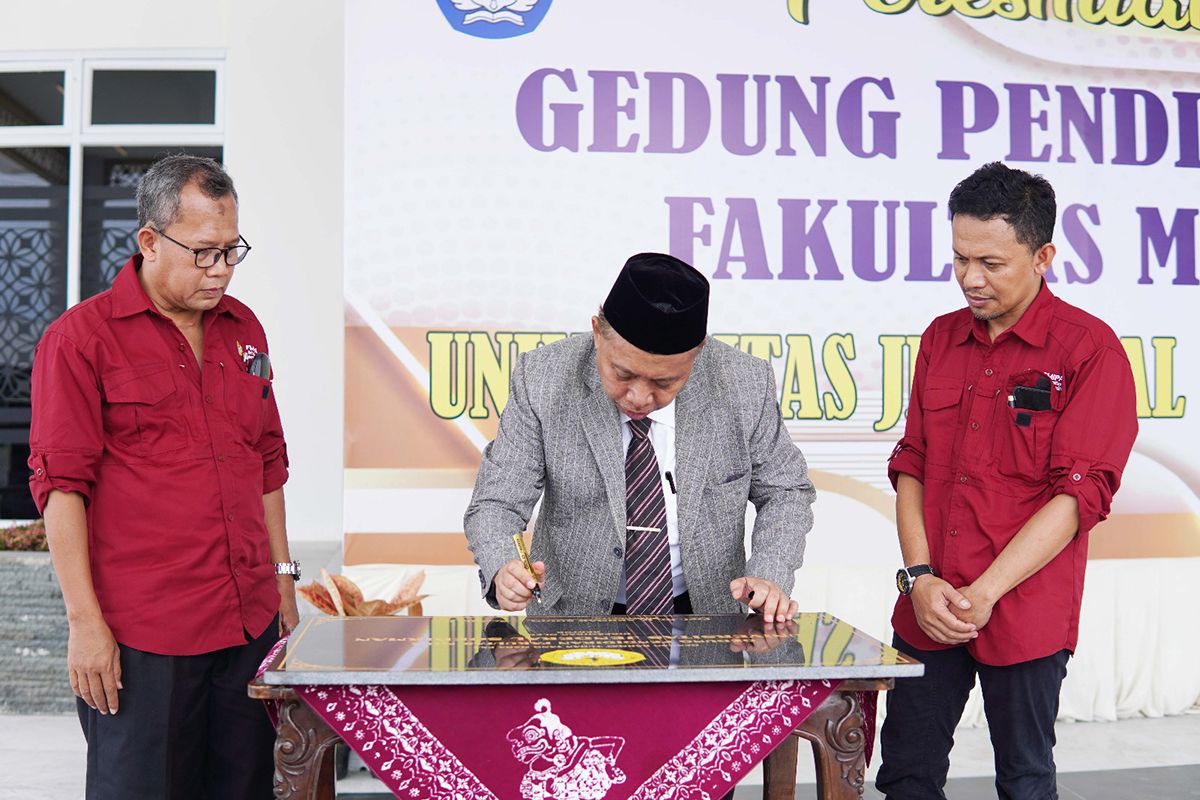 Rektor Unsoed Purwokerto resmikan Gedung Pendidikan FMIPA