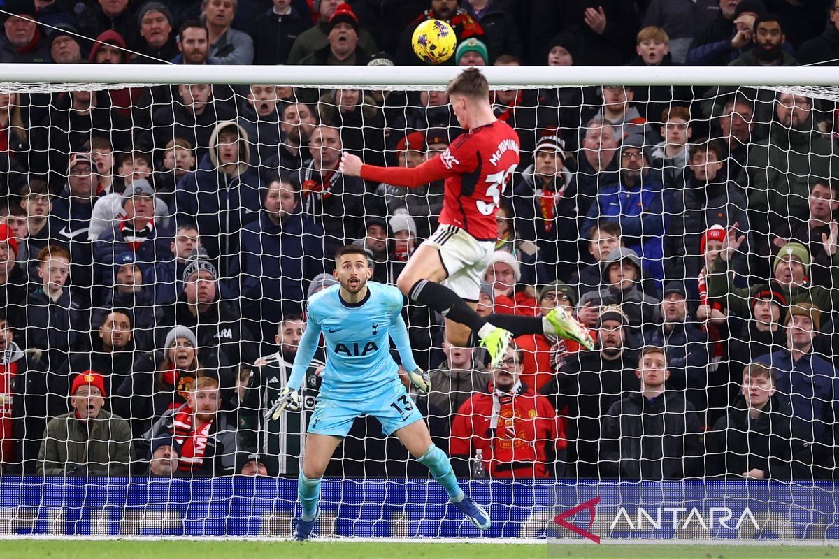 Laga Man United kontra Tottenham Hotspur berkesudahan dengan skor imbang