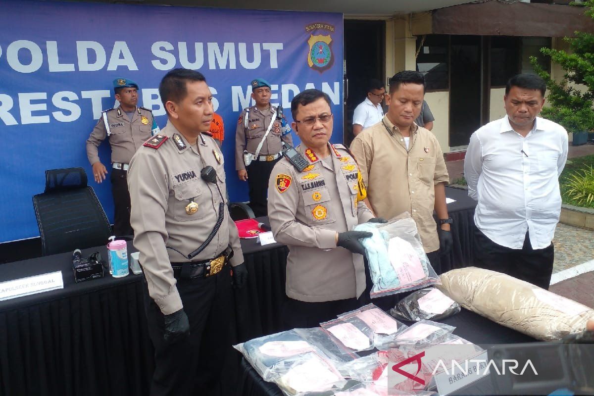 Polisi ungkap industri rumahan narkoba jenis "happy water" di Medan