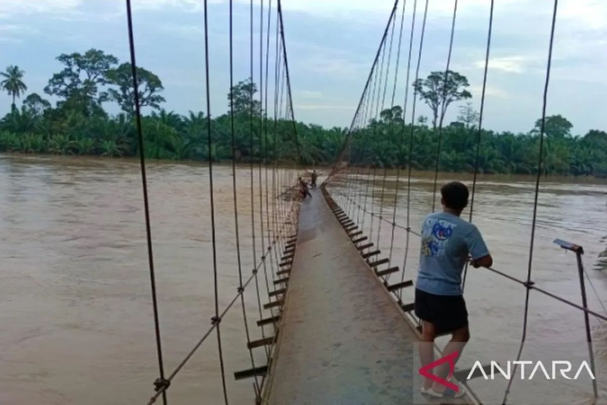 Sumsel siapkan opsi pembangunan  kembali 8 jembatan putus di Muratara