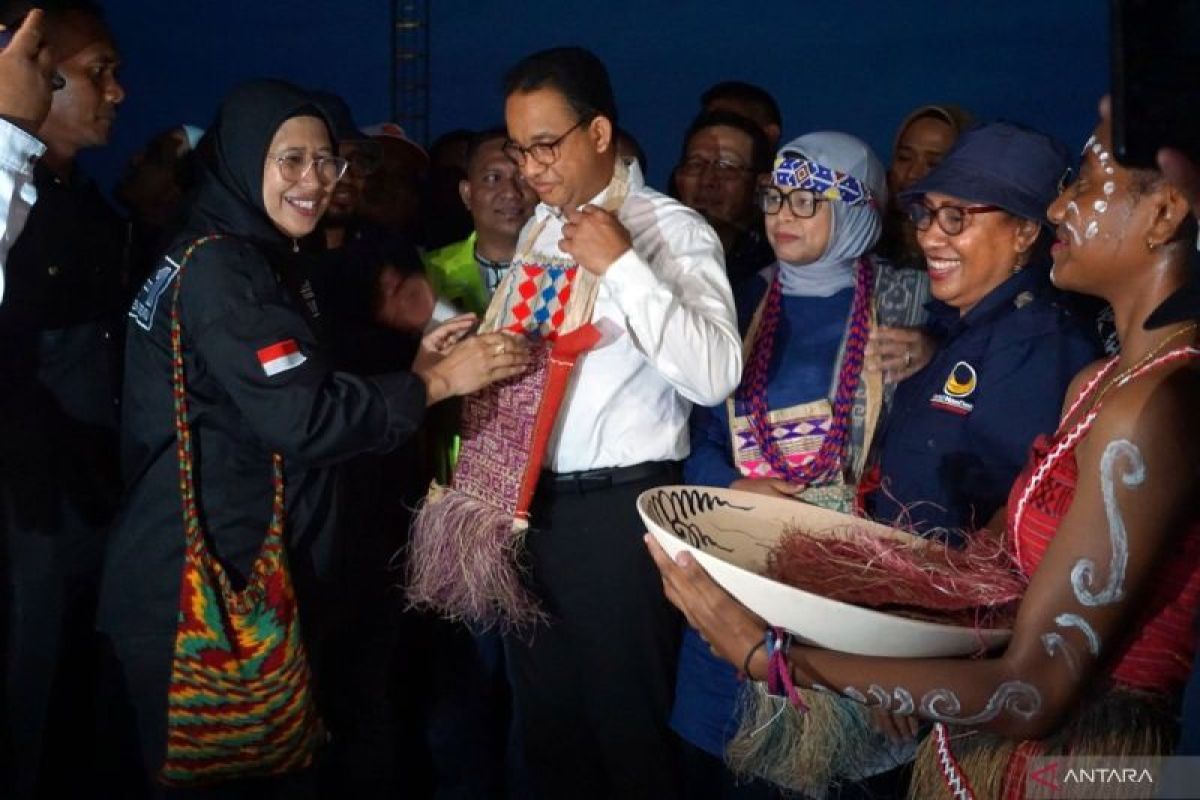 Kampanye hari ke-50, Anies Baswedan bertemu para tokoh se-Papua di Kota Sorong