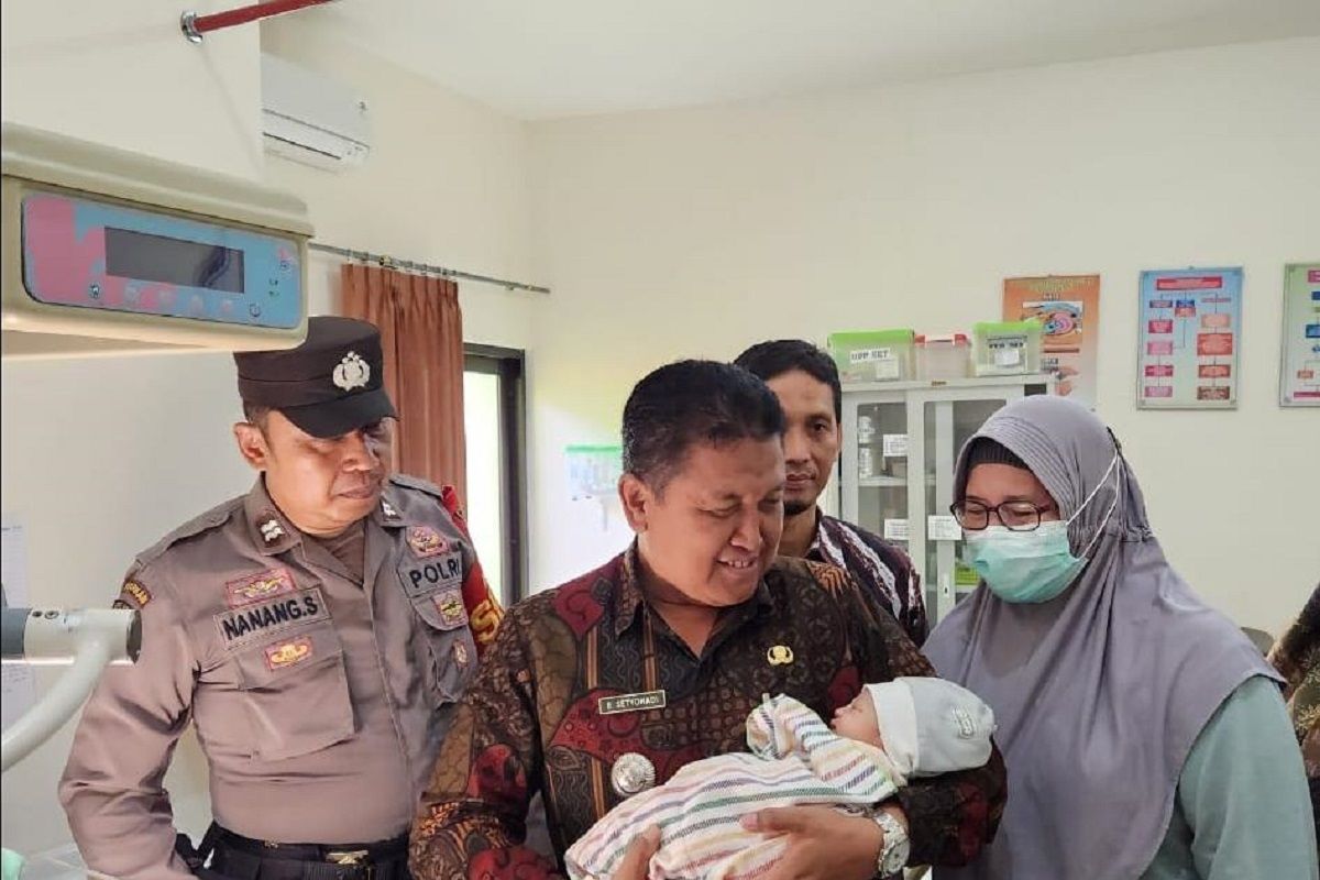 Polisi cari pelaku pembuang bayi perempuan