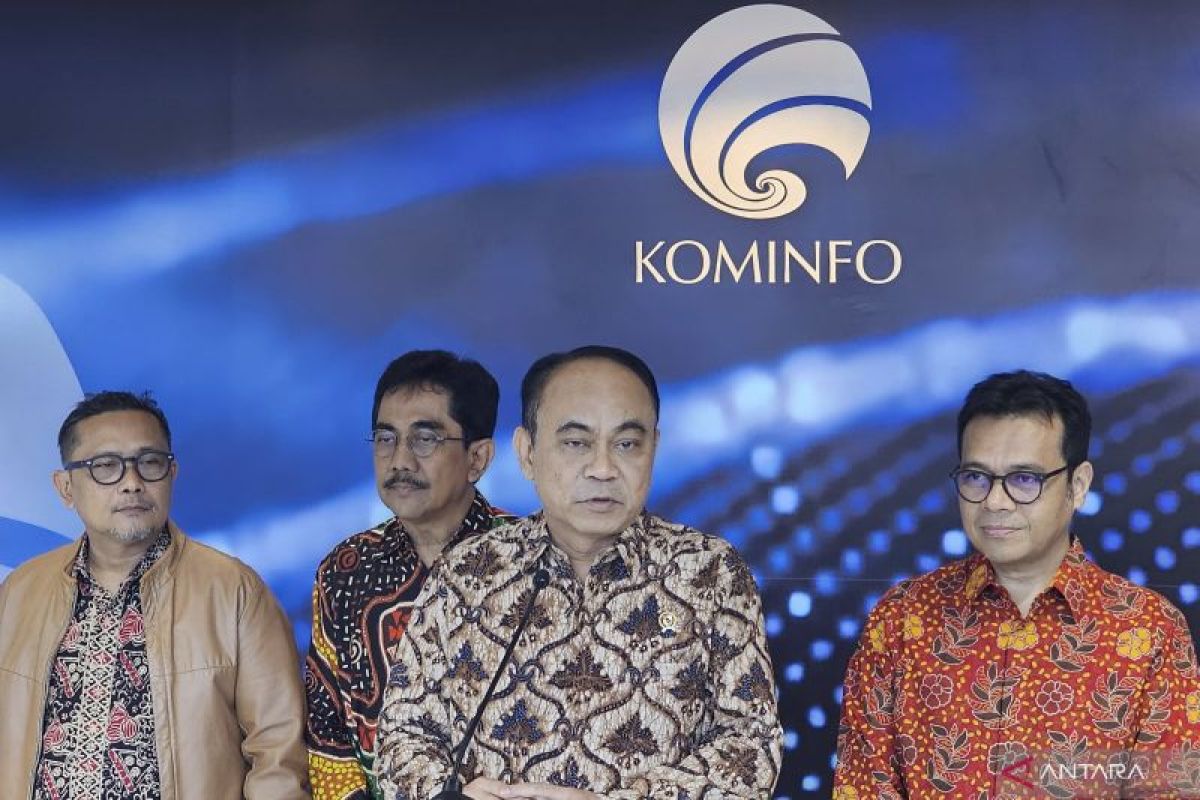 Tetap solid, Menkominfo tegaskan tak ada menteri Jokowi yang mundur