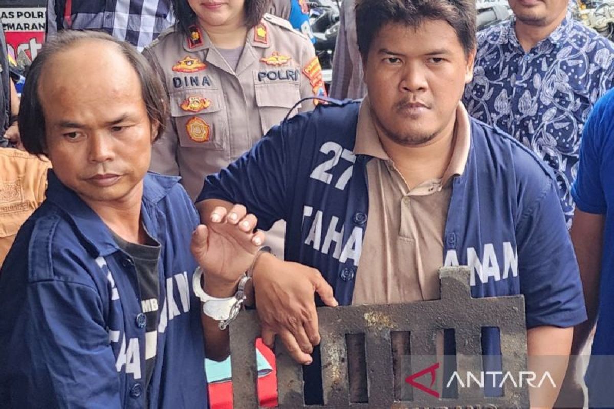 Polisi bekuk dua pencuri belasan besi penutup drainase di Semarang