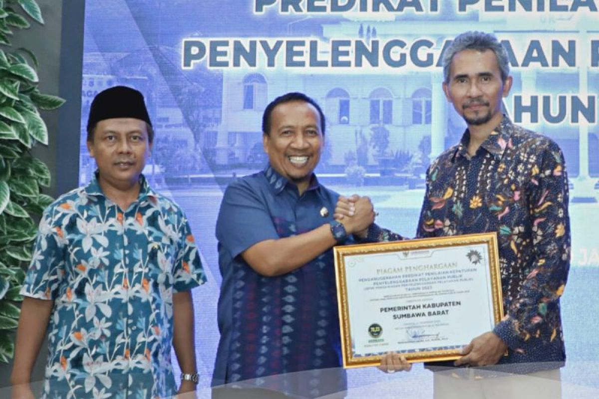 Kepatuhan pelayanan publik di Sumbawa Barat masuk kategori B