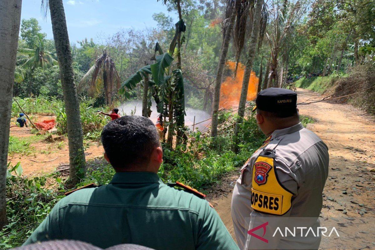 Tim gabungan berhasil hentikan semburan api di lokasi sumur bor Pamekasan