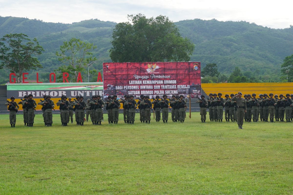 Polda Sulteng terus tingkatkan kemampuan personel brimob bintara dan tamtama