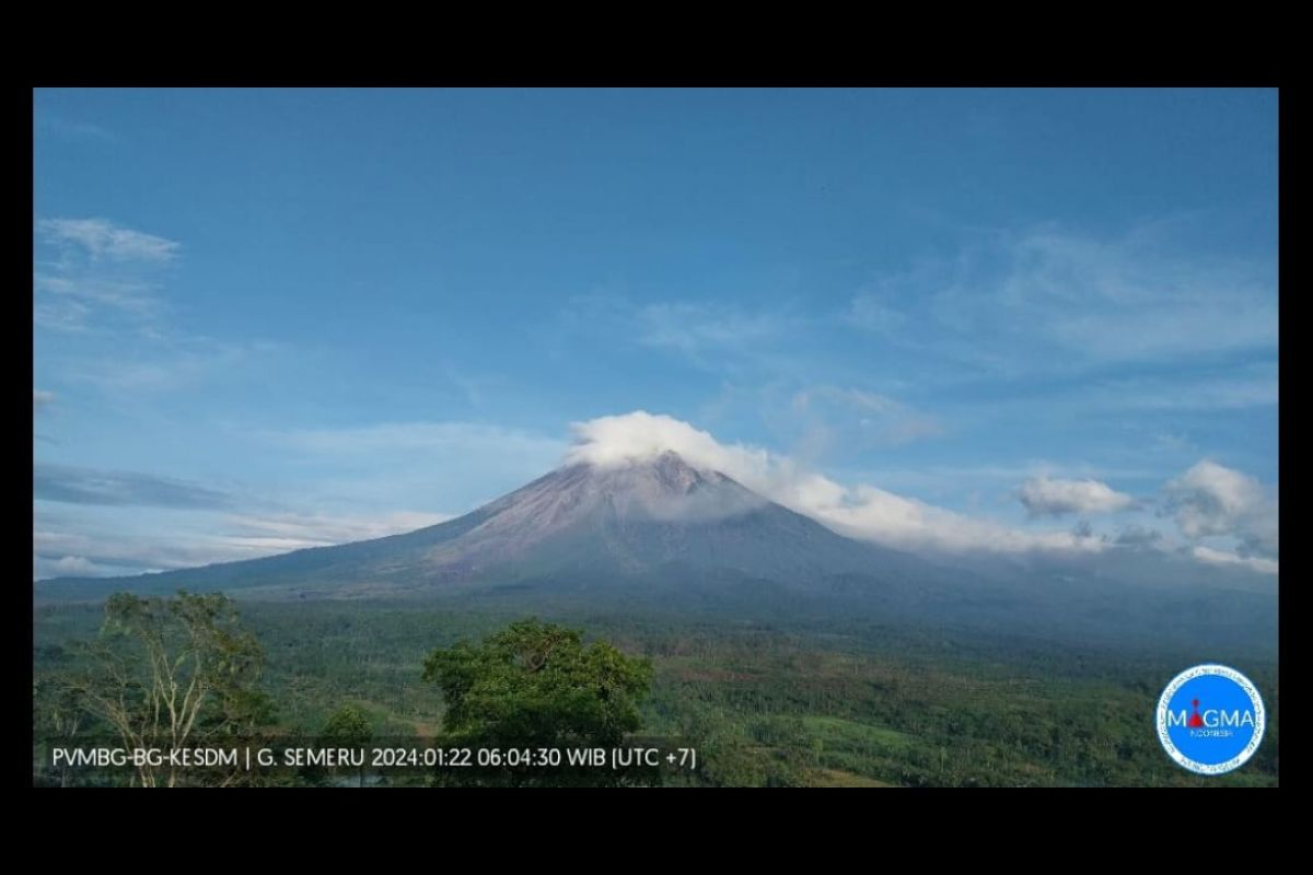 Gunung Semeru alami 19 kali gempa letusan