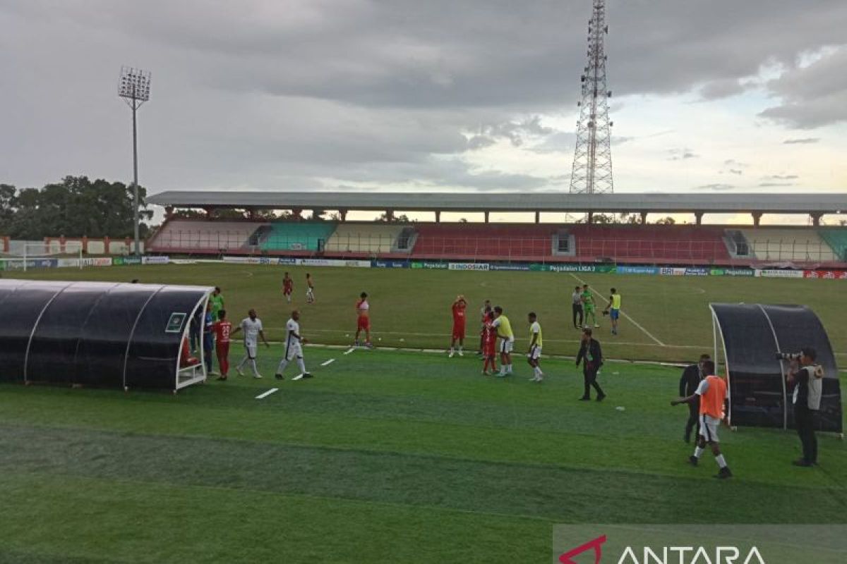 Bertanding di kandang sendiri, Kalteng Putra kalah dari Persipura