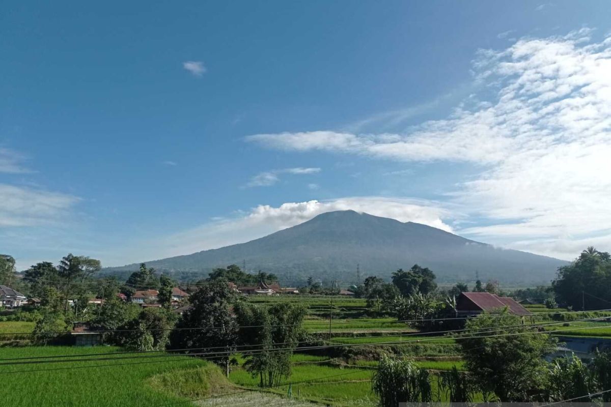 Petani lereng Marapi berharap bantuan pemerintah