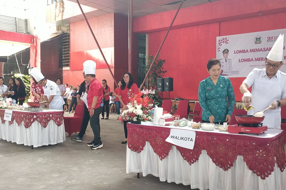 Lomba masak dan merangkai bunga antar pejabat Pemkot Tomohon sukses