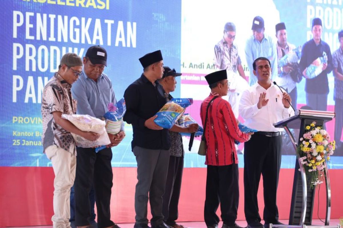 Mentan Andi Amran serukan swasembada padi dan jagung dari NTB