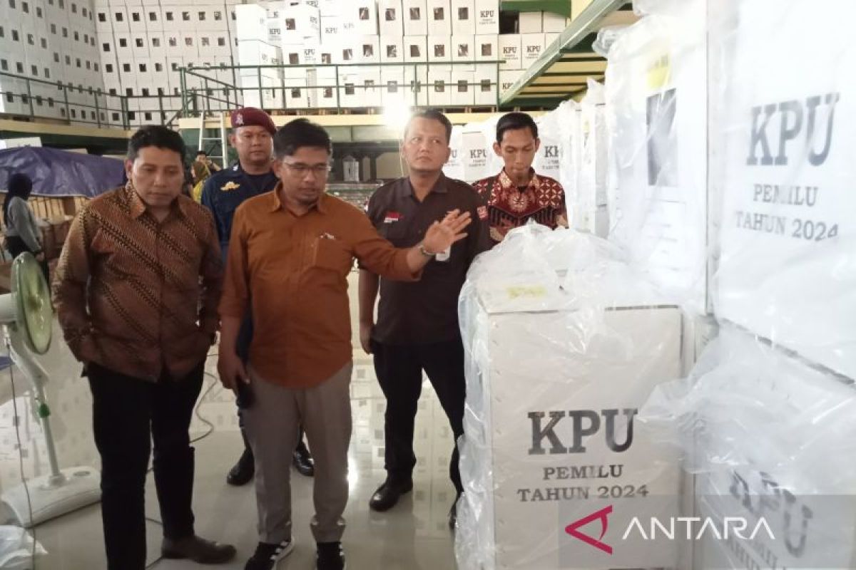 KPU RI pastikan proses pengemasan logistik pemilu selesai 1 Februari