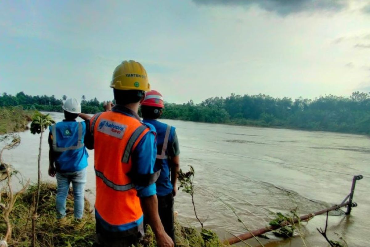 PLN pulihkan jaringan listrik terdampak banjir di  Muratara dan Muba