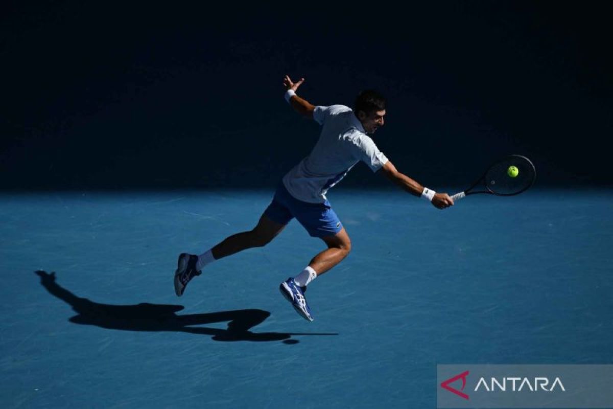 Sinner gulung  Djokovic di Australian Open