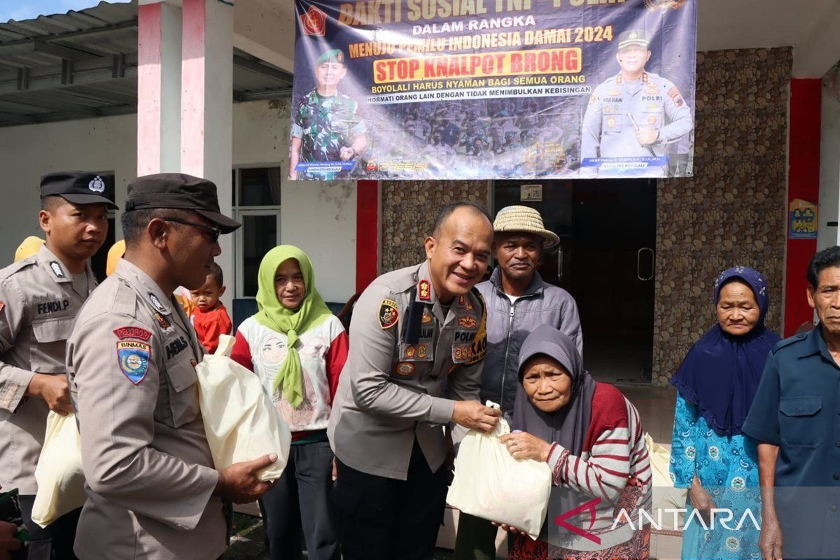 TNI-Polri  gelar bakti sosial masyarakat di lereng Merapi Boyolali