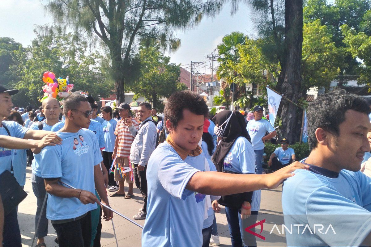 Sejumlah penyandang disabilitas ikuti acara relawan Gibran Center di Solo