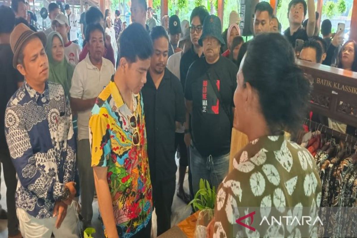 Cawapres Gibran respons keluhan  UMKM di Pekalongan