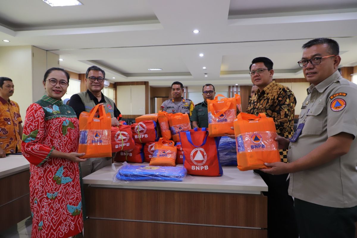 Sleman menerima bantuan siaga darurat bencana hidrometeorologi dari BNPB